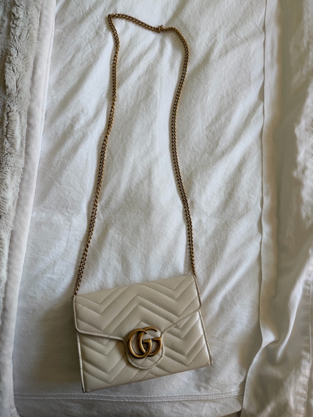 Gucci Marmont Wallet on Chain - Picture 2 of 9